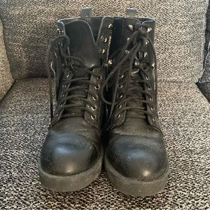 MIA Combat Boots (Size: 8)